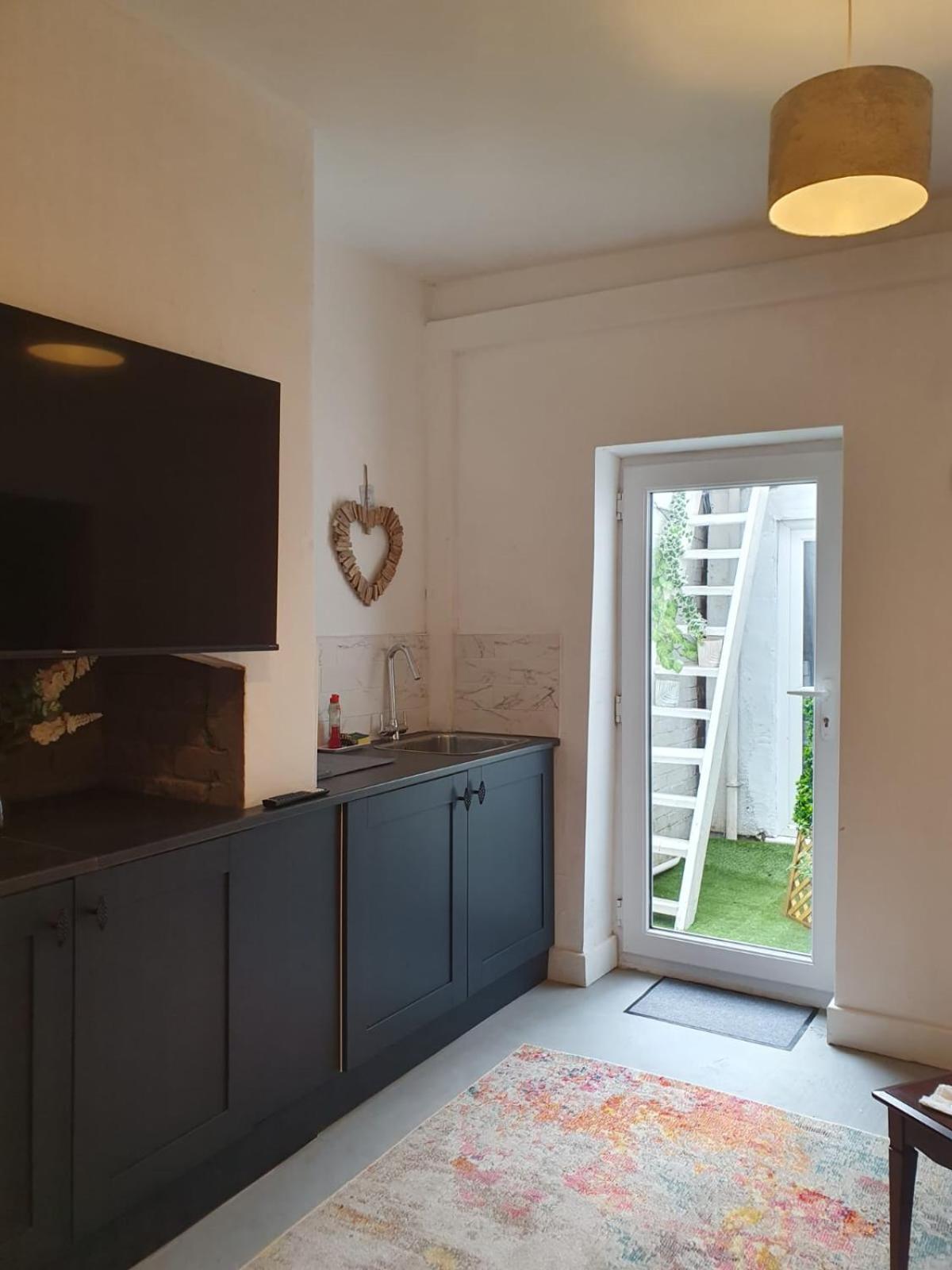 Appartement Planet 9 à Warrington  Extérieur photo